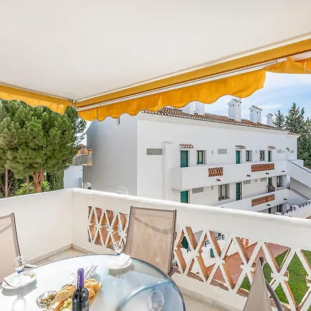Lovely In With Kitchen Apartment *