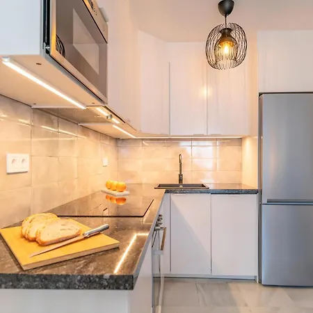 Lovely In With Kitchen